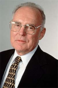 Gordon Moore, auteur de la loi de Moore
