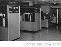 Deux ordinateurs IBM 305 RAMAC