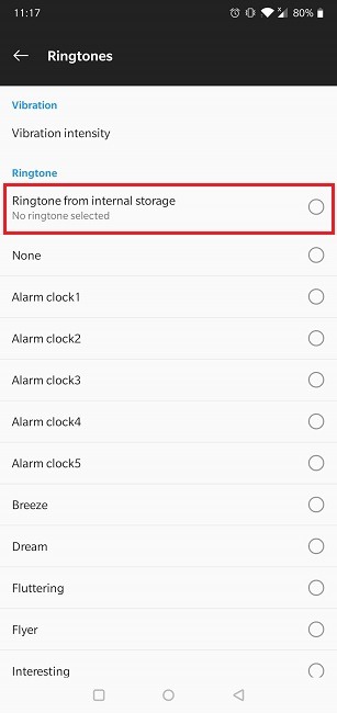 Comment définir le stockage interne de la sonnerie de l'application d'horloge native Spotify Alarm