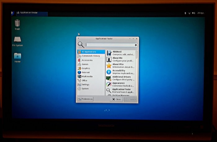 Utilisation du lanceur de recherche d'applications Xubuntu pour ouvrir des applications.